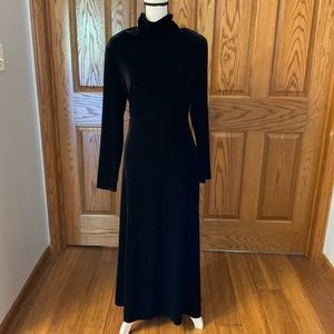 JAQUELINE FERRAR Long Black Velvet Dress with Mock Turtleneck, Size 16